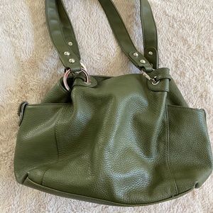 BRAND NEW OLIVE GREEN KENNETH COLE REACTION PURSE